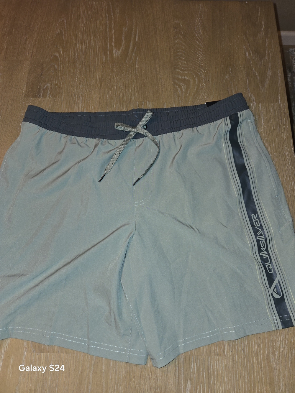 Quiksilver Quick Dry Men's Sz XL Swim Trunks Shorts New